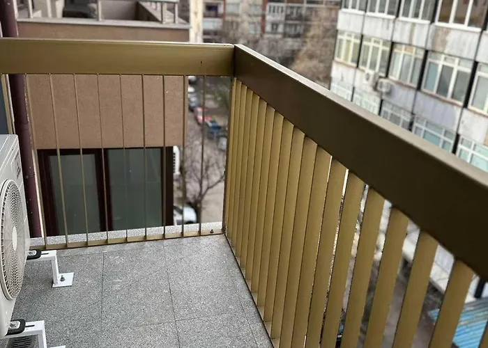 Center Elegant Living Lejlighed